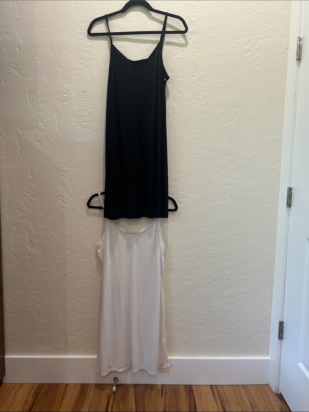 Vassarette - (2) Black and White Smooth Slip Duo
